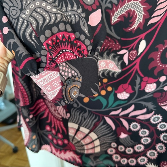 Floral Patterned Women's Top - Picture 3 of 7